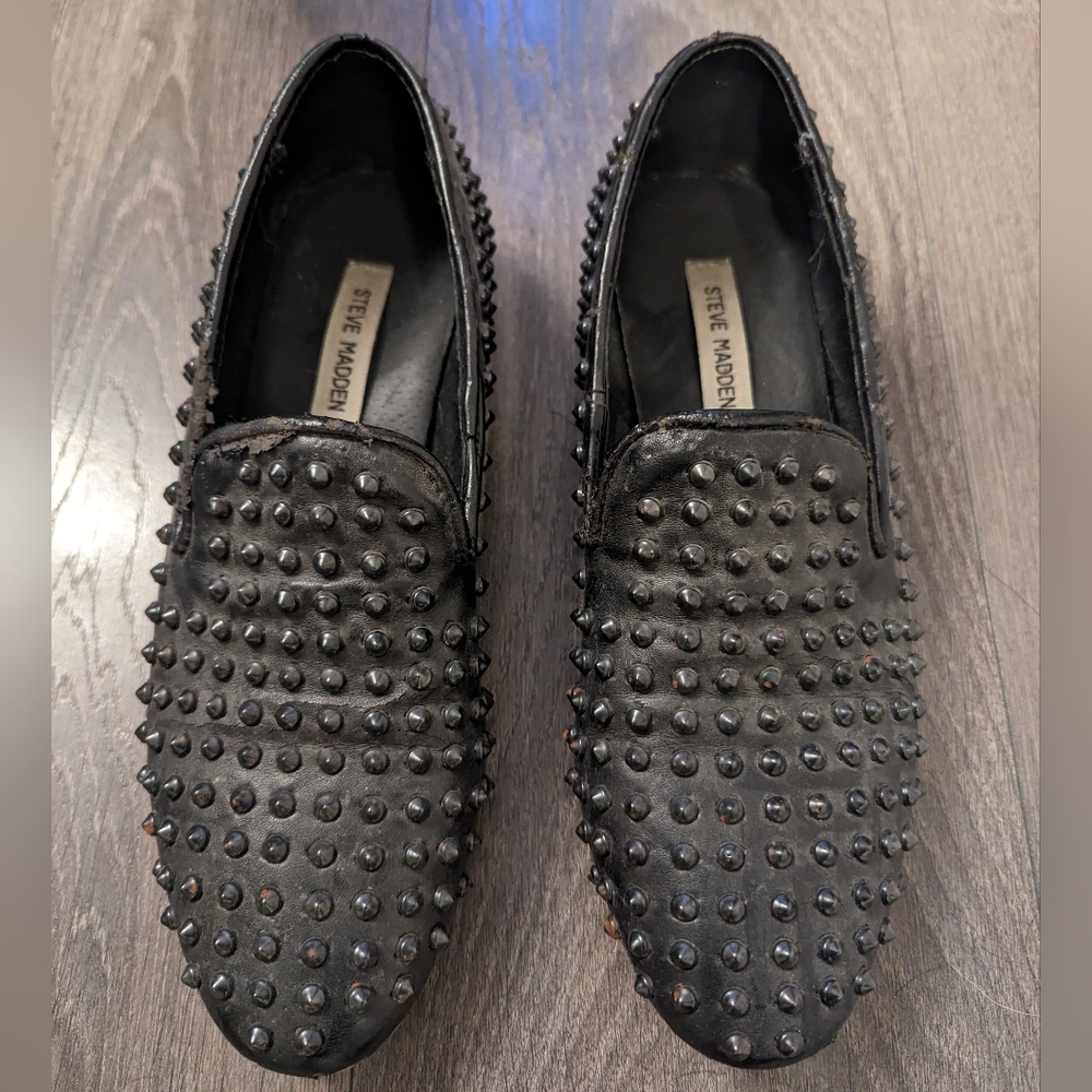 Steve Madden JAGGGRR Studded Loafers